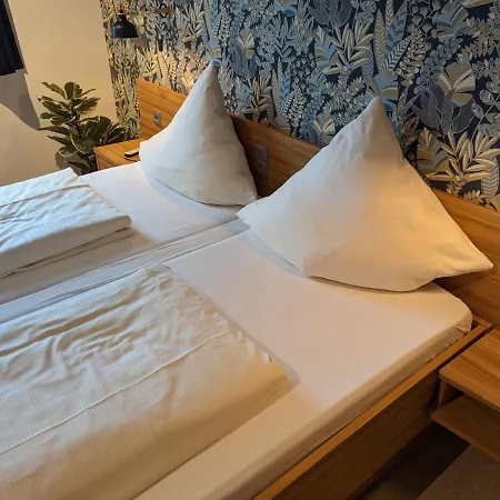 Paga Hotel & Restaurant * Ehrenburg