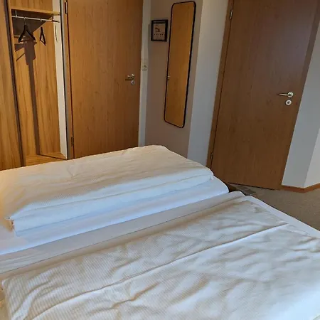 Paga Hotel & Restaurant Hotel Ehrenburg