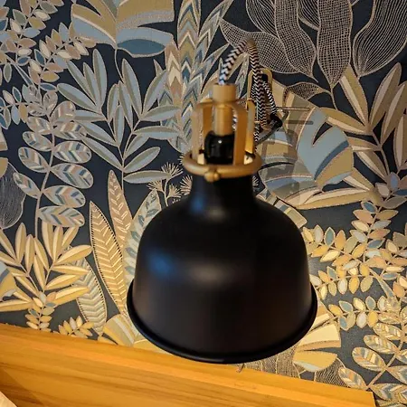 Paga Hotel & Restaurant *