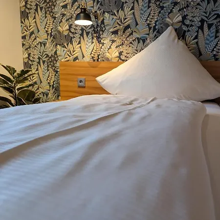 Paga Hotel & Restaurant * Ehrenburg