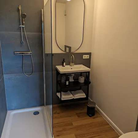 Paga Hotel & Restaurant 酒店 *