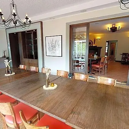 Paga & Restaurant *